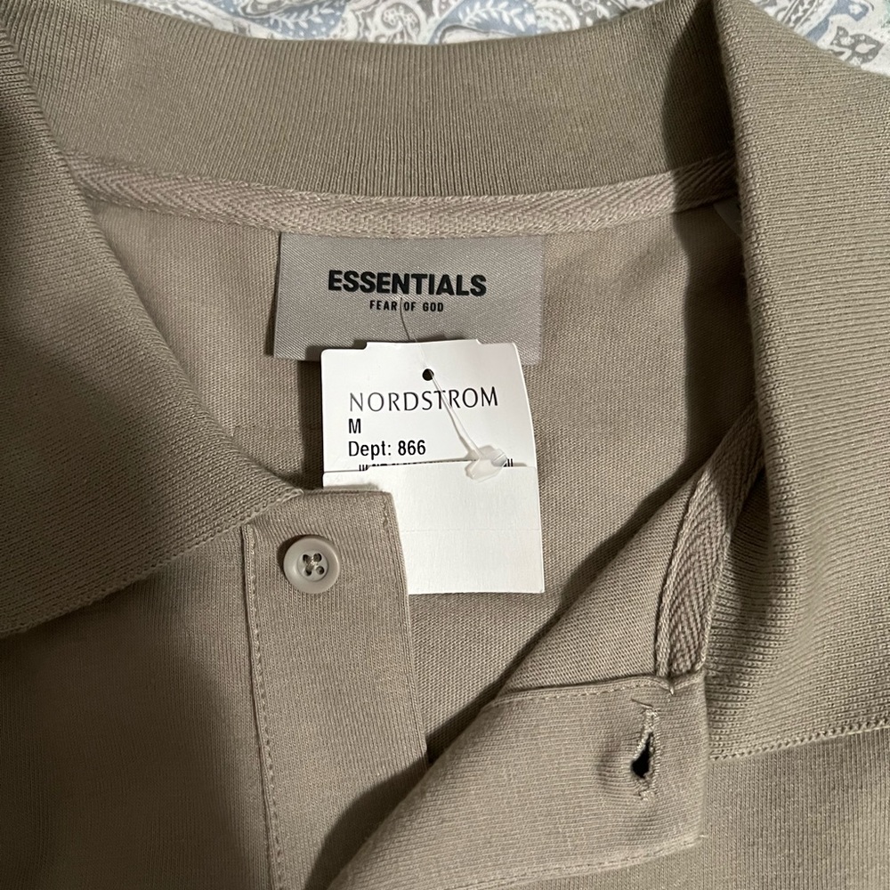 Essentials Polo - Picture 3 of 3